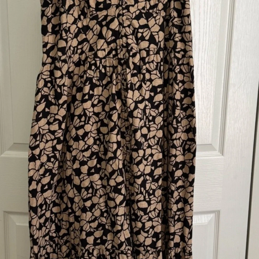 Abercrombie & Fitch Black and Cream Floral Maxi Dress - Picture 2 of 6